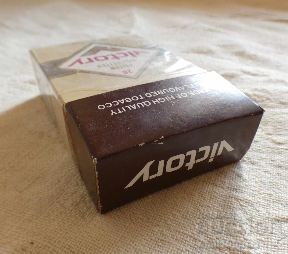 Box of VICTORY KING SIZE cigarettes - 5