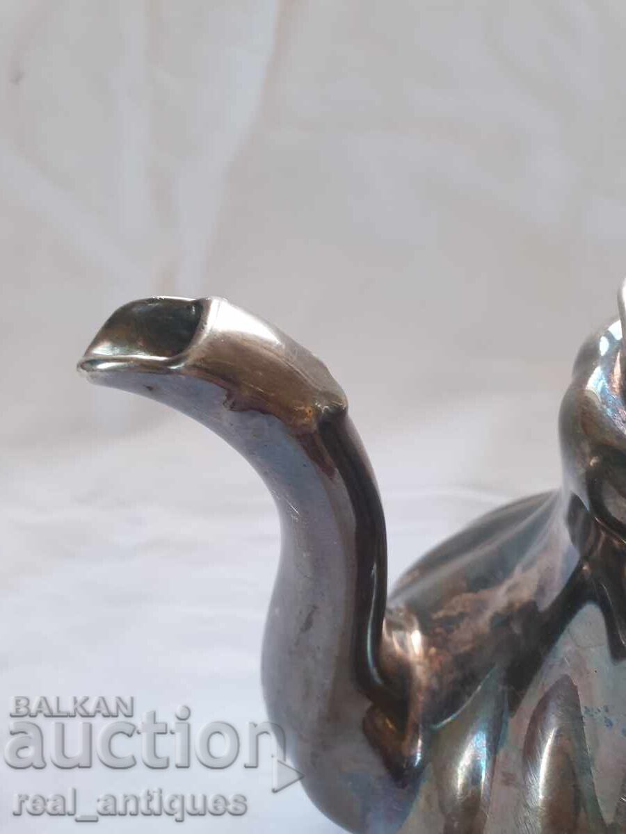 Livrarea Ceainic din porțelan placat cu argint Livrarea Ceainic din porțelan placat cu argint