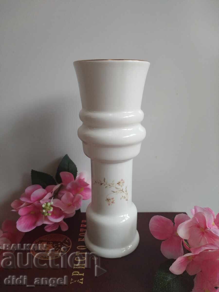 Vidin Vase - Bone Porcelain
