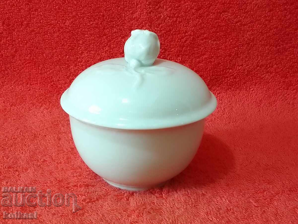 Стара порцеланова купа захарница Роза Furstenberg F Германия с цена 35.50 лв. | € 18.15 Стара порцеланова купа захарница Роза Furstenberg F Германия с цена 35.50 лв. | € 18.15