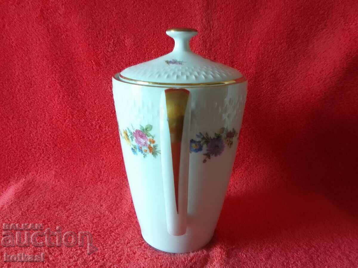 Frumusețe Edelstein Cană veche din porțelan aurită Germania cu preț 95.50 BGN | € 48.83 Frumusețe Edelstein Cană veche din porțelan aurită Germania cu preț 95.50 BGN | € 48.83