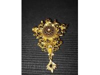 Broșă vintage Sphinx, anii '60