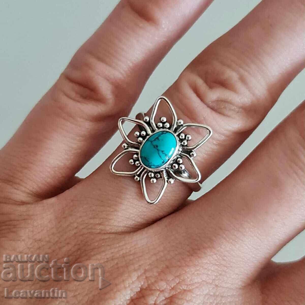 Ασημένιο δαχτυλίδι με τιρκουάζ με τιμή 60.00 BGN | € 30.68