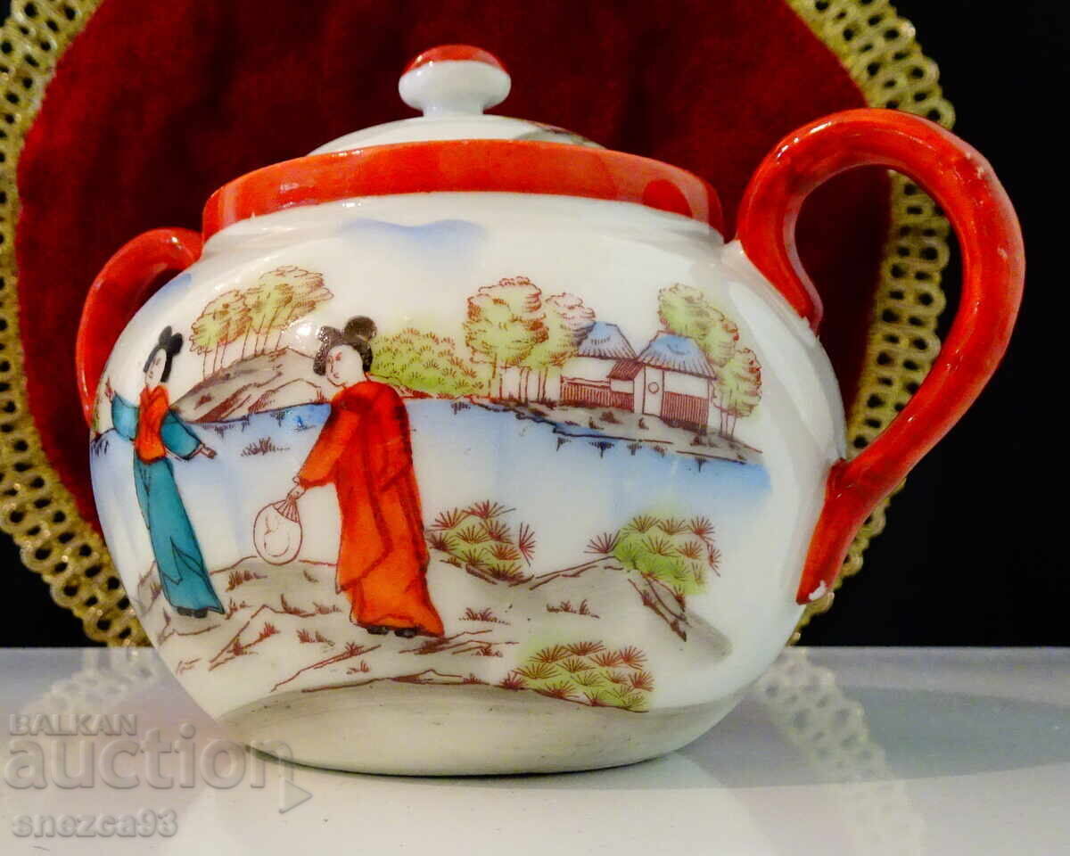 Захарница японски порцелан 400 мл. с цена 24.00 лв. | € 12.27