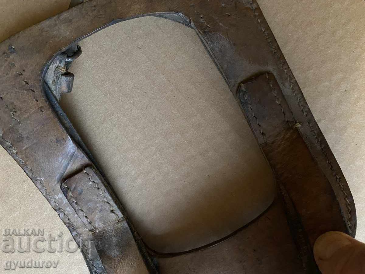 Delivery of Shoulder blade carrier Delivery of Shoulder blade carrier