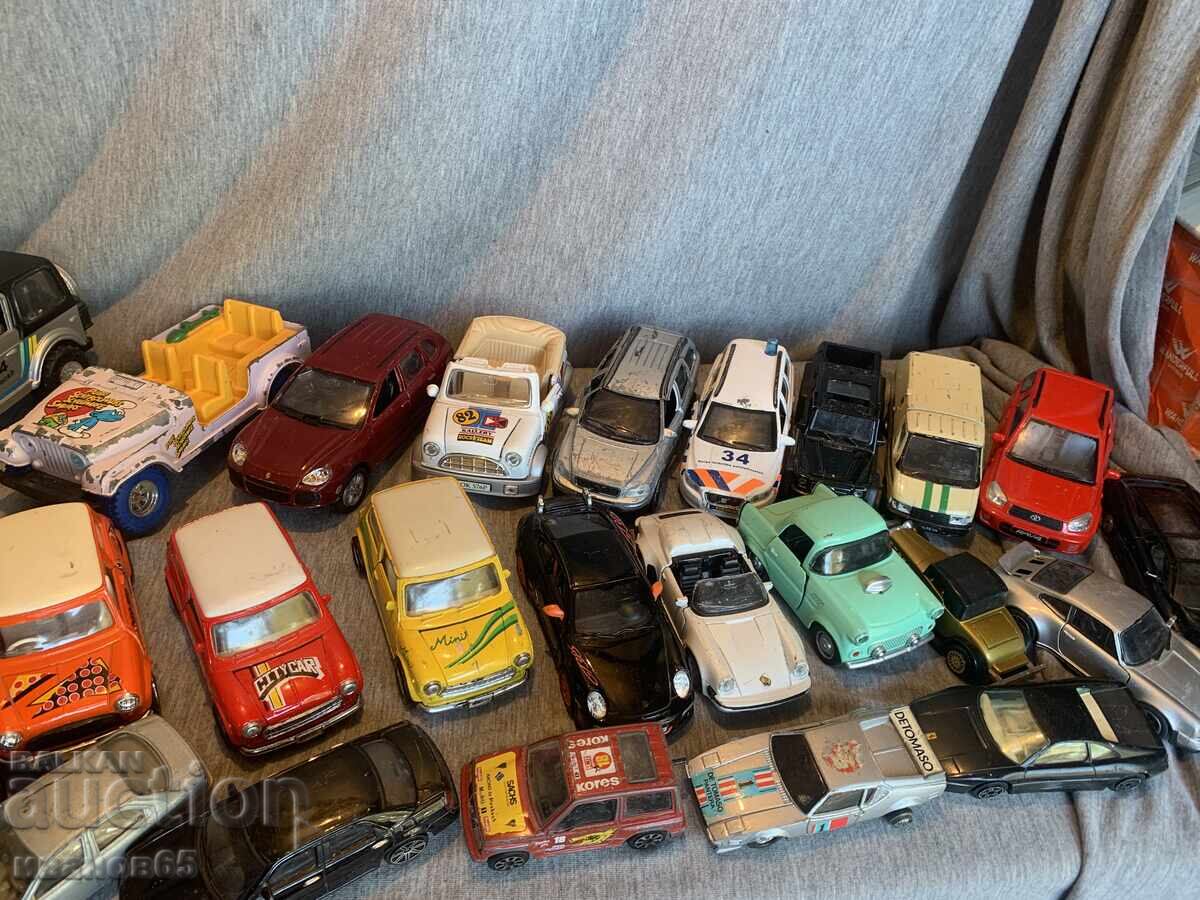 Large lot of toy cars - 5 Large lot of toy cars - 5