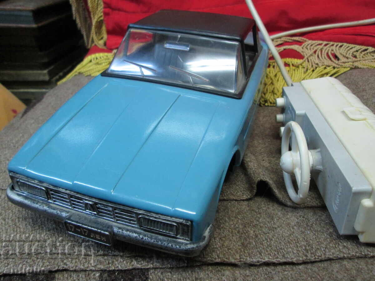 Jucărie rusească de colecție Volga GAZ-24 URSS cu preț 150.00 BGN | € 76.69