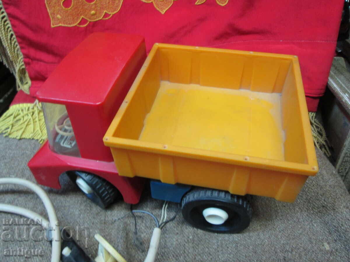OLD SOVIET USSR TOY TRUCK WITH REMOTE CONTROL - 5