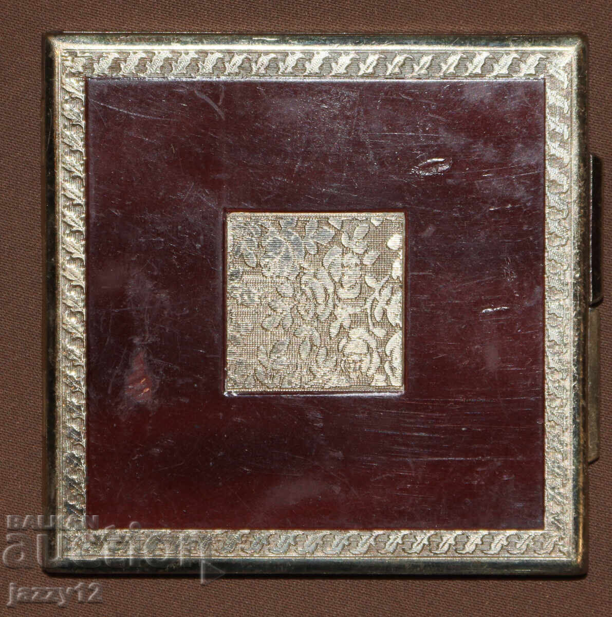 Δημοπρασία Παλιά ορειχάλκινη πούδρα με καθρέφτη