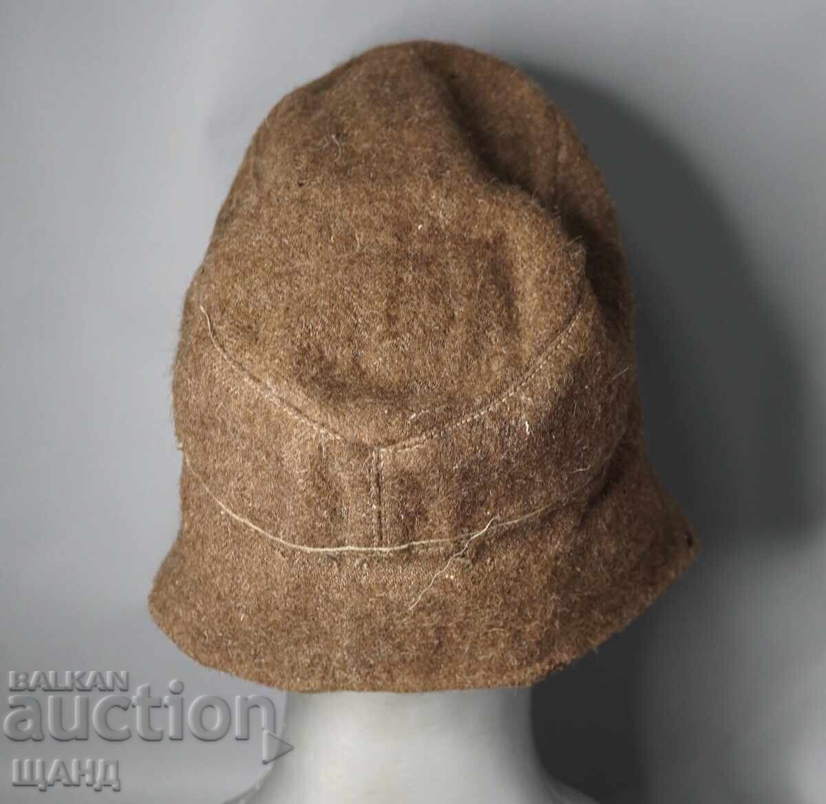 Delivery of Royal Tanker Soldier's Kepi Military Uniform Artillery Delivery of Royal Tanker Soldier's Kepi Military Uniform Artillery