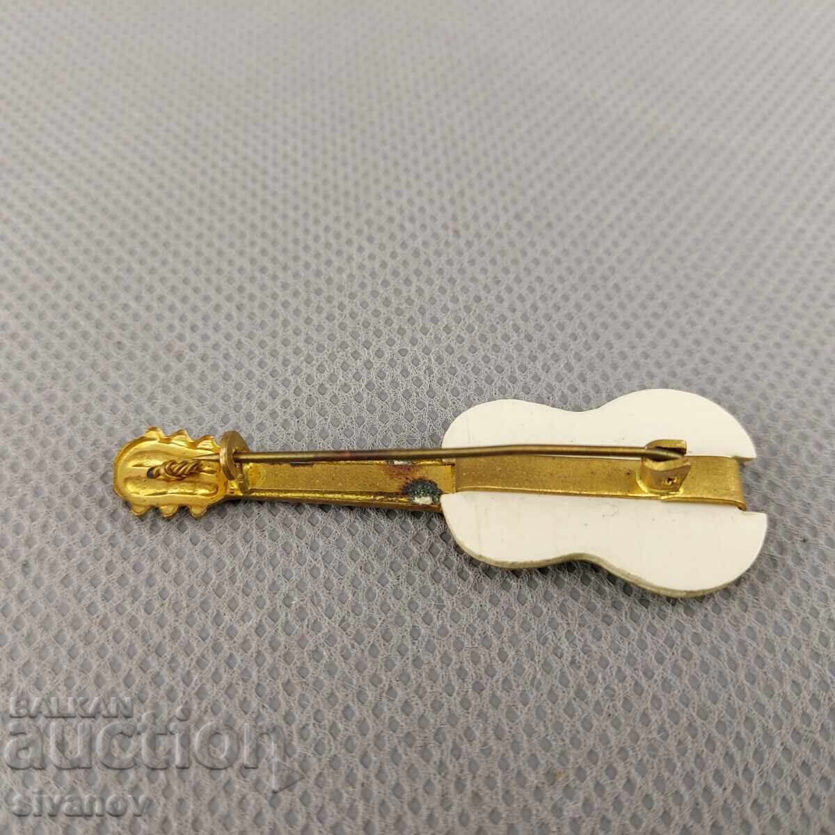 Beautiful old brooch in the shape of a guitar #2992 with price 14.99 BGN | € 7.66