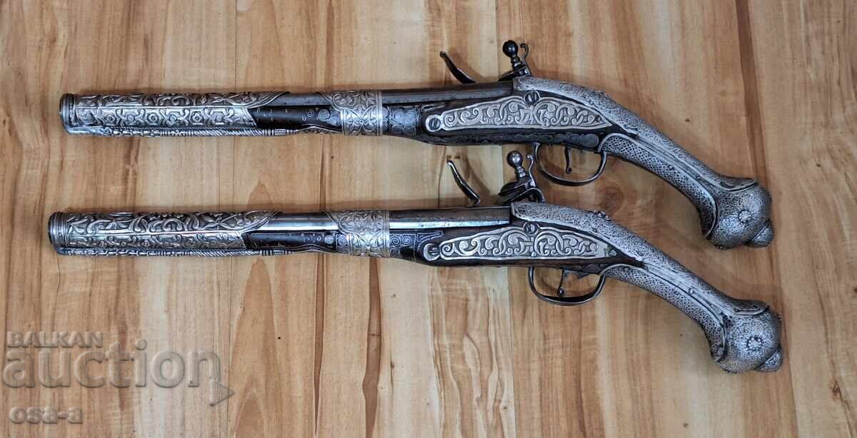 Pair of pistols, pistol, revolver, blank firing, shishane
