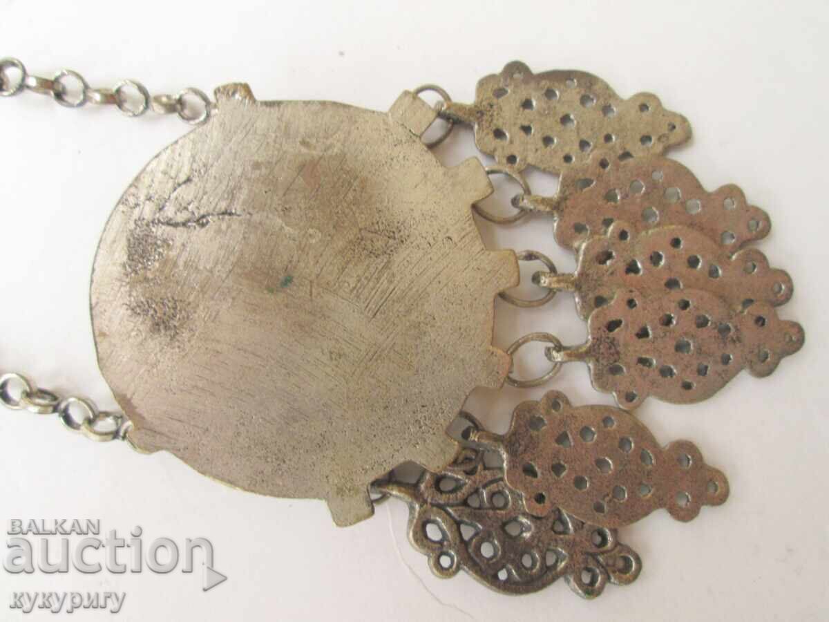 Auction Old jewelry necklace ornament for women's folk costume Auction Old jewelry necklace ornament for women's folk costume