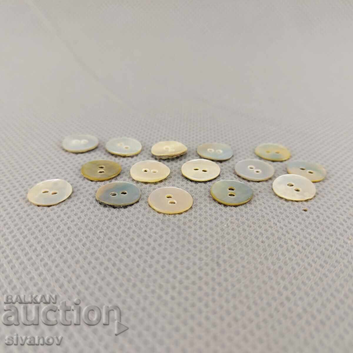 Лот от 15 стари кръгли копчета от седеф 10 мм #3123 с цена 14.99 лв. | € 7.66 Лот от 15 стари кръгли копчета от седеф 10 мм #3123 с цена 14.99 лв. | € 7.66