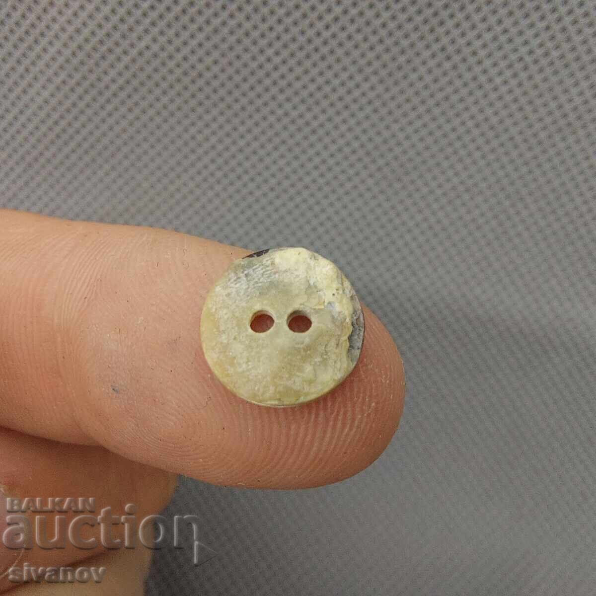 Лот от 15 стари кръгли копчета от седеф 10 мм #3123 - 5 Лот от 15 стари кръгли копчета от седеф 10 мм #3123 - 5