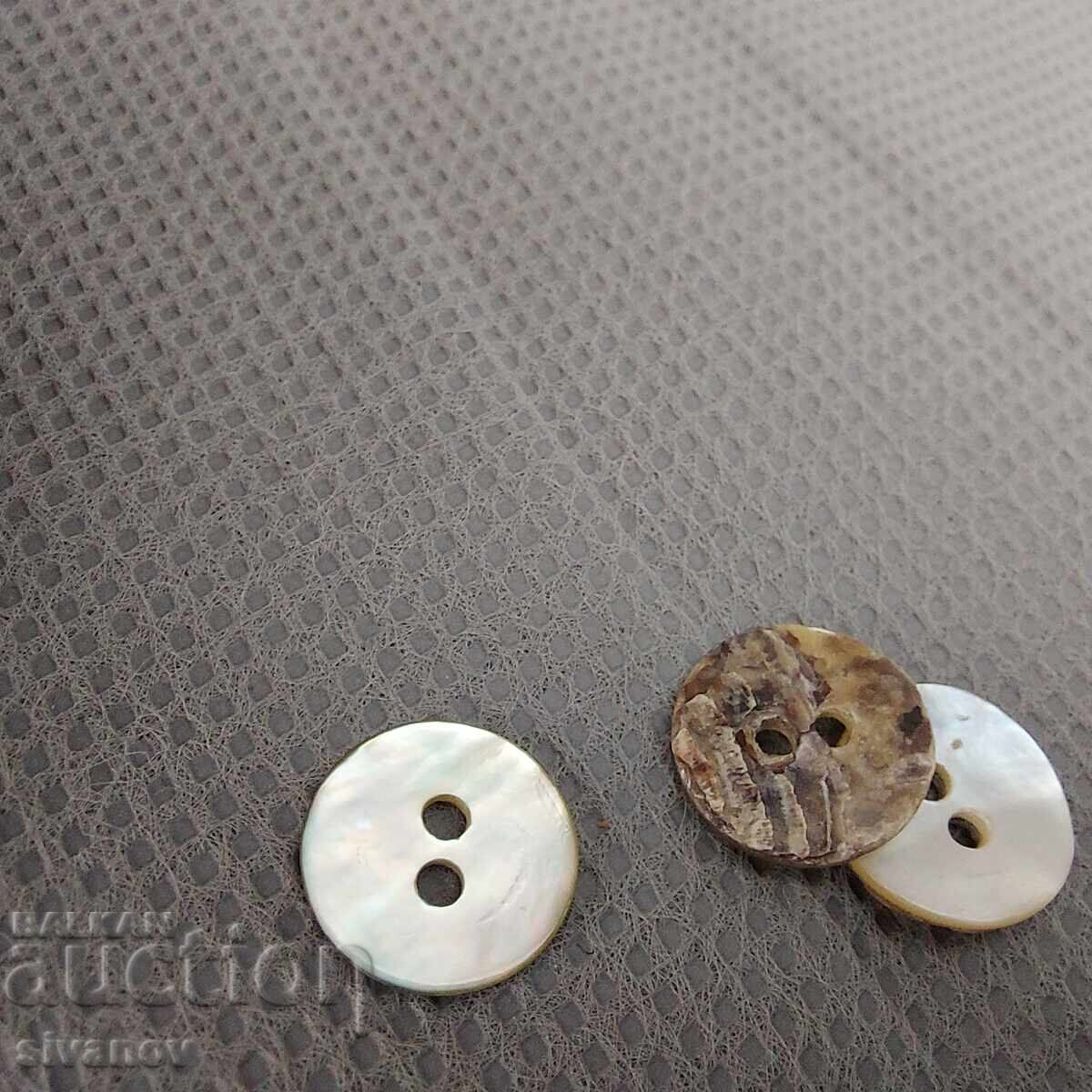 Лот от 15 стари кръгли копчета от седеф 10 мм #3123 - 6 Лот от 15 стари кръгли копчета от седеф 10 мм #3123 - 6