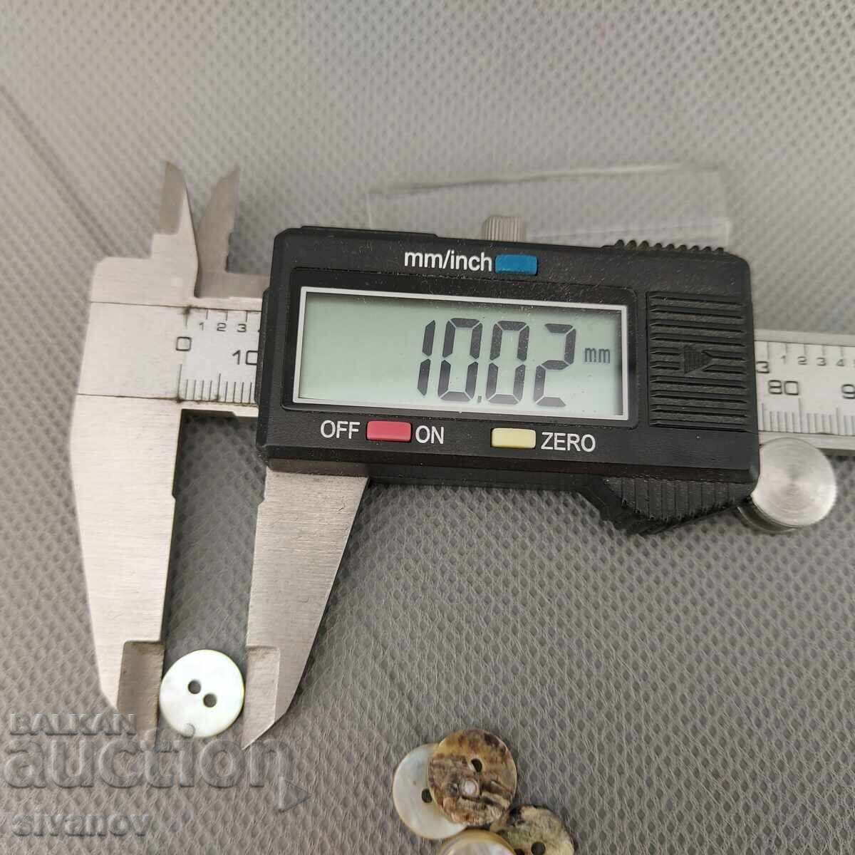 Лот от 15 стари кръгли копчета от седеф 10 мм #3123 - 7 Лот от 15 стари кръгли копчета от седеф 10 мм #3123 - 7