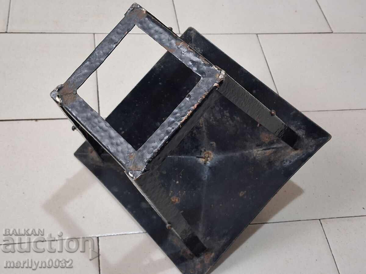 Auction  Star lantern handmade wrought iron lamp