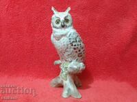 Цветна порцеланова фигура на Бухал върху клон