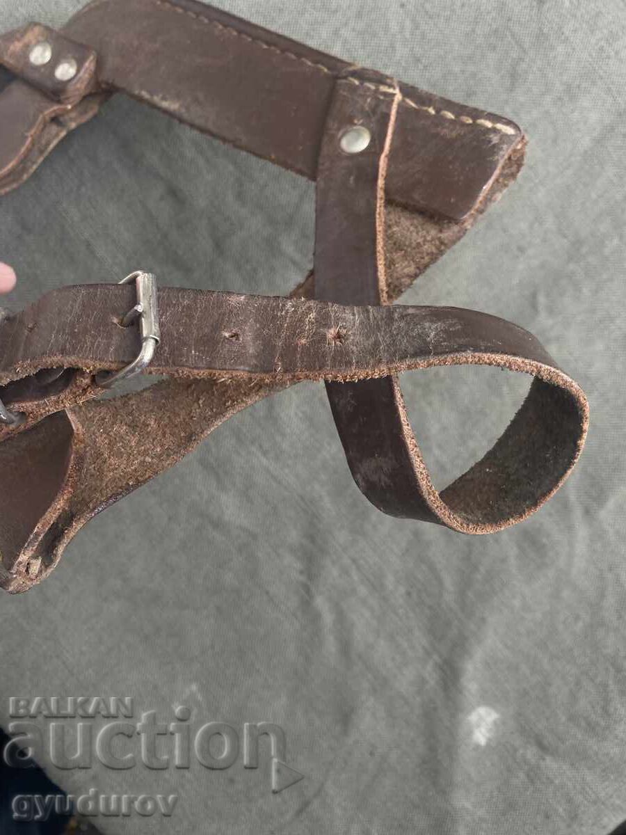 Auction Shoulder blade carrier Auction Shoulder blade carrier