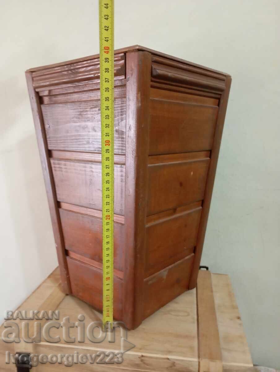 Suport de umbrele vintage cu preț 44.00 BGN | € 22.50 Suport de umbrele vintage cu preț 44.00 BGN | € 22.50