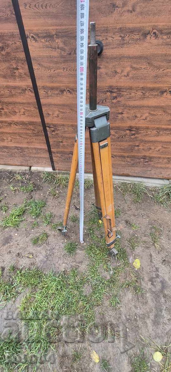 Στρατιωτικό Τρίποδο με τιμή 115.00 BGN | € 58.80