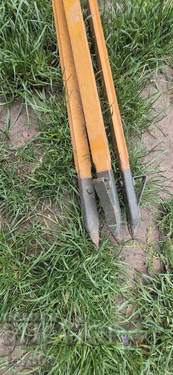 Δημοπρασία Στρατιωτικό Τρίποδο