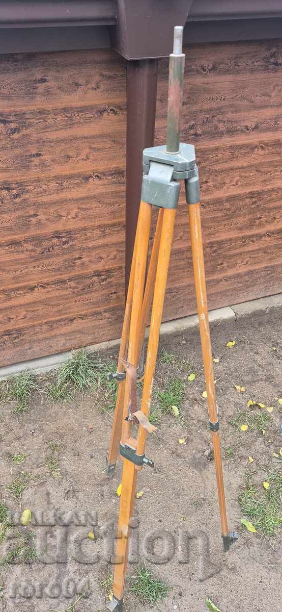 Στρατιωτικό Τρίποδο - 6