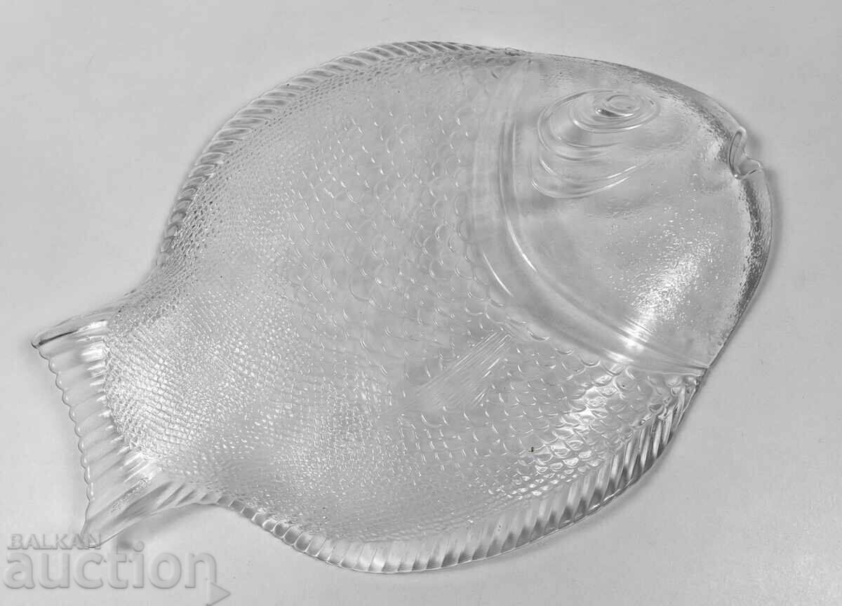 Delivery of MASSIVE GLASS PLATE FOR FISH TRAY PLATE EXCELLENT