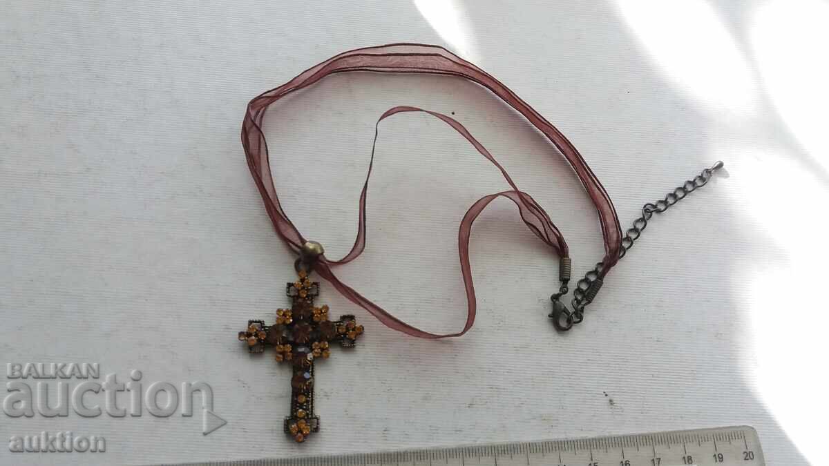 CRUCE CU PIETRE - LĂNȚIȘOR - NOU-NOUȚ