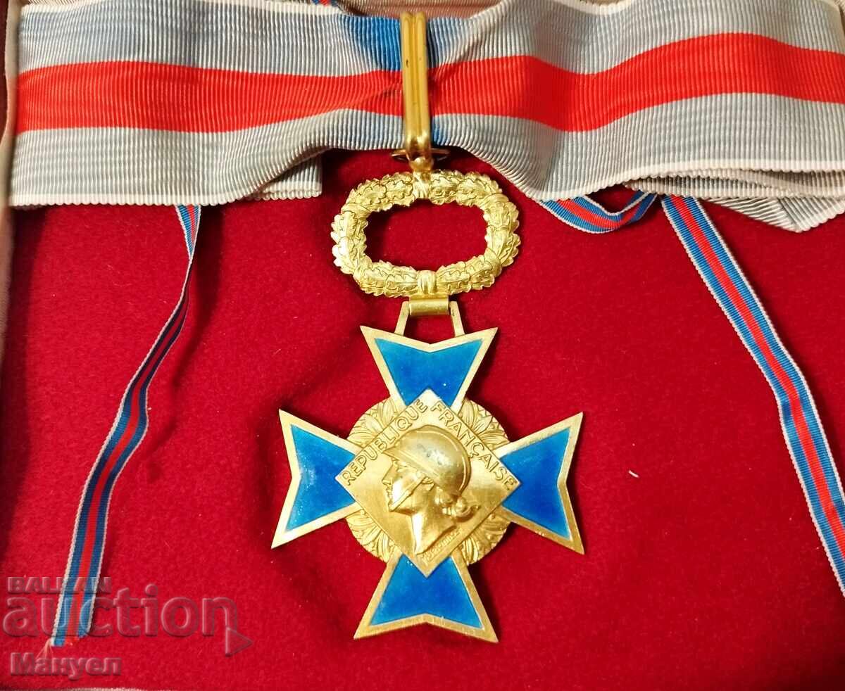 Σταυρός Διοικητού "Για Στρατιωτική Αξία", Γαλλία με τιμή 360.00 BGN | € 184.07