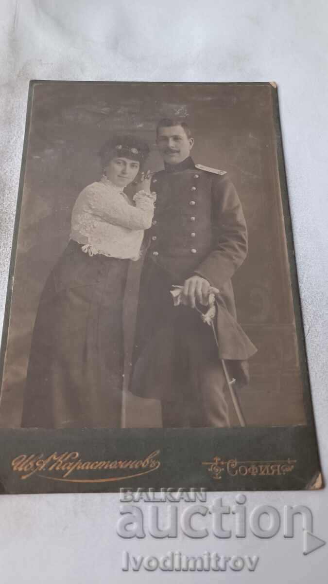 Снимка Офицер със съпругата си София 1915 Картон Снимка Офицер със съпругата си София 1915 Картон