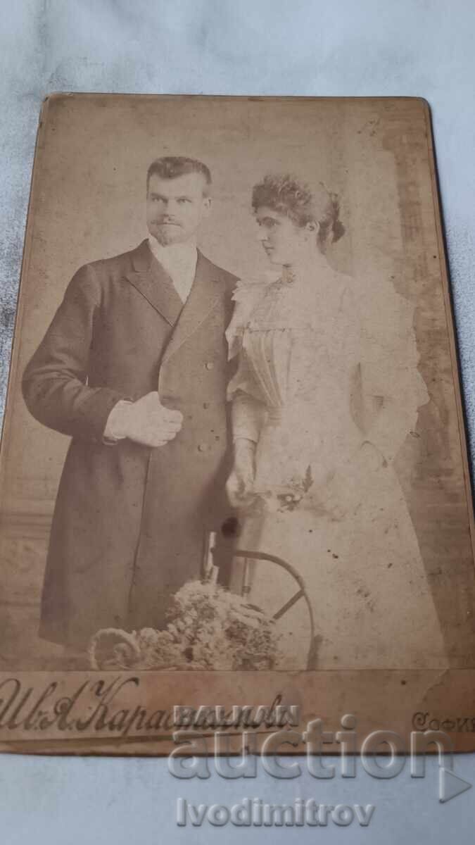 Φωτογραφία Άνδρας και νεαρή γυναίκα Χαρτόνι Φωτογραφία Άνδρας και νεαρή γυναίκα Χαρτόνι