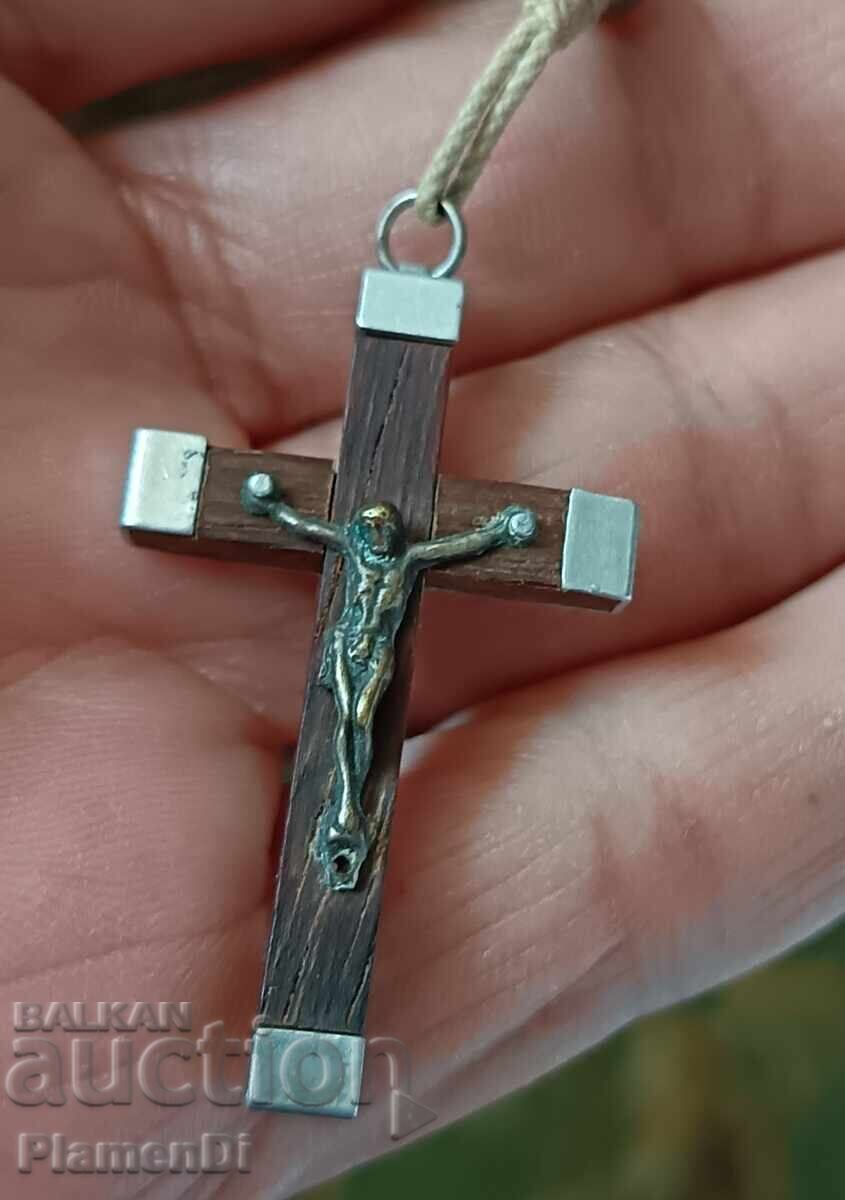 Auction  Old, wooden, small prayer rope