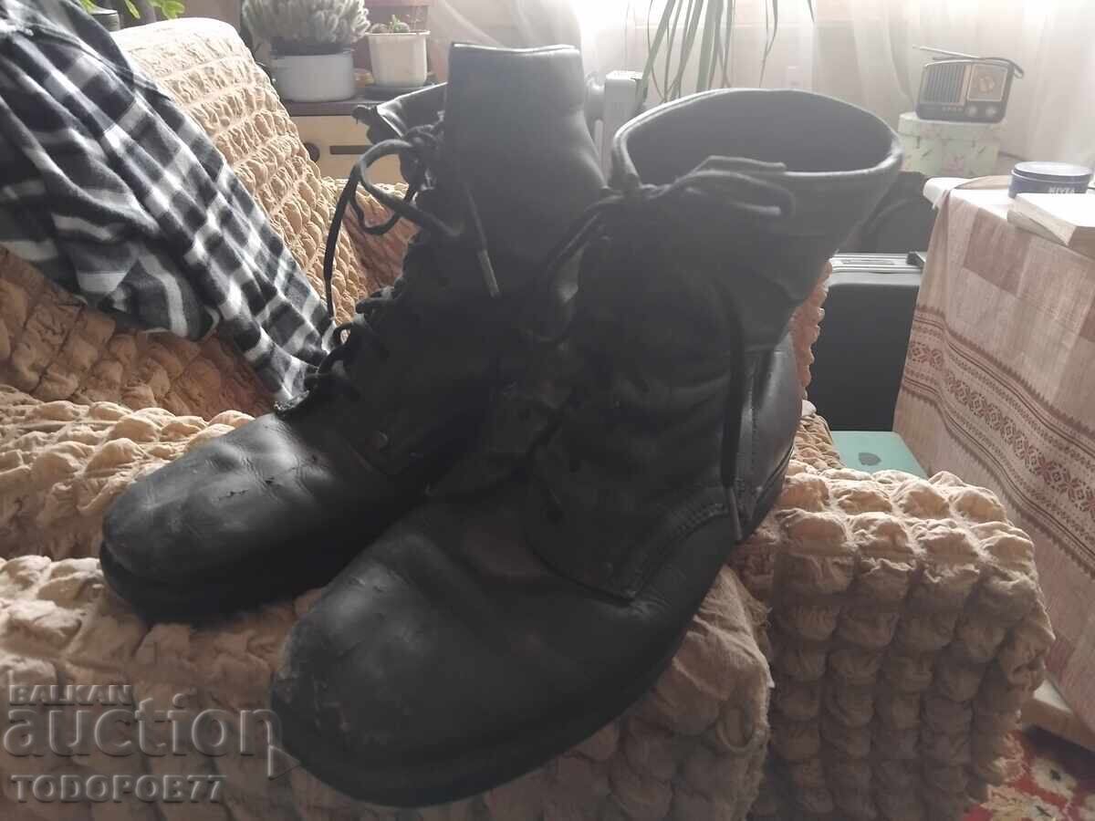 Piele naturală cubaneză din epoca socialistă, număr 43 cu preț 0.01 BGN | € 0.01 Piele naturală cubaneză din epoca socialistă, număr 43 cu preț 0.01 BGN | € 0.01