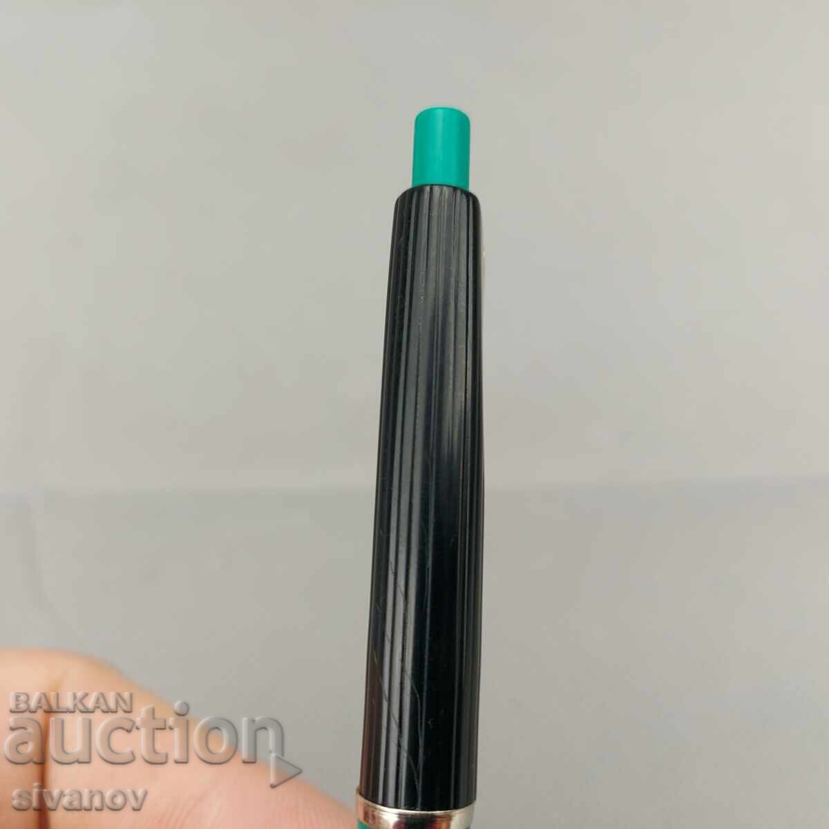 Delivery of Old RENOX Austria fountain pen green and black plastic #3257
