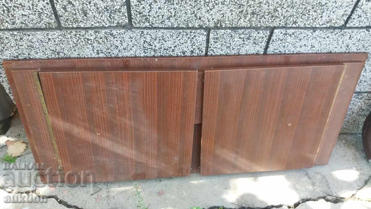 Delivery of FOLDING SOCIAL TABLE