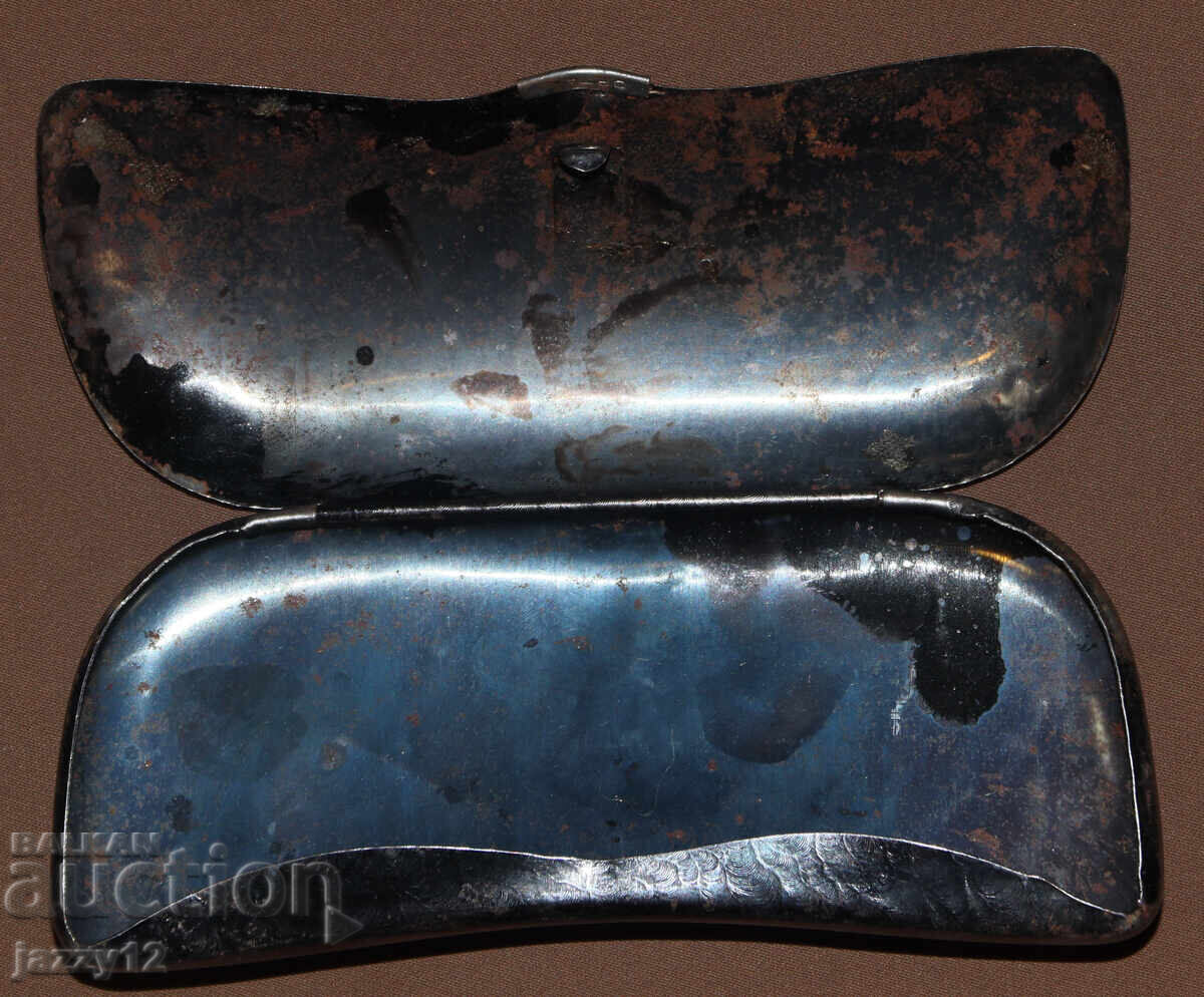 Old metal glasses case - 5
