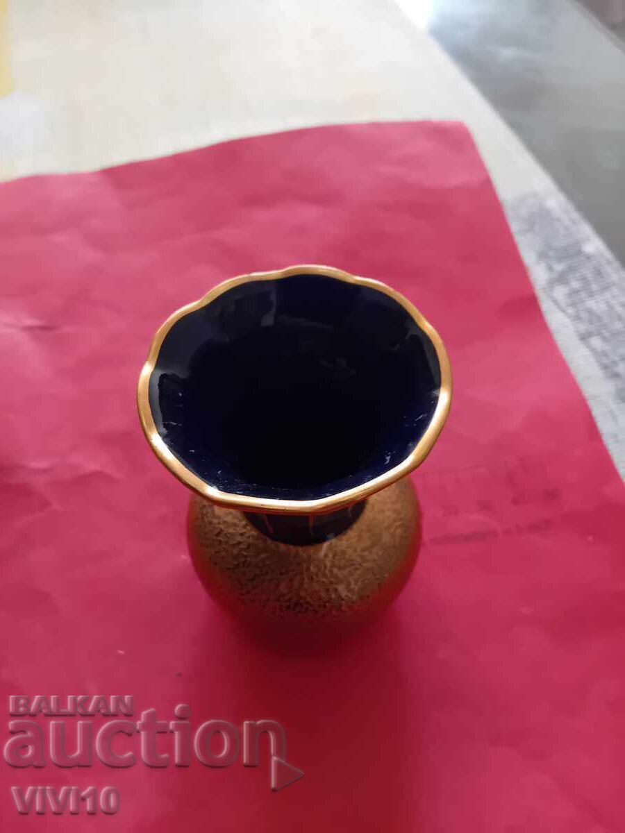 Vază veche, 8cm cu preț € 15.00 | 29.34 BGN