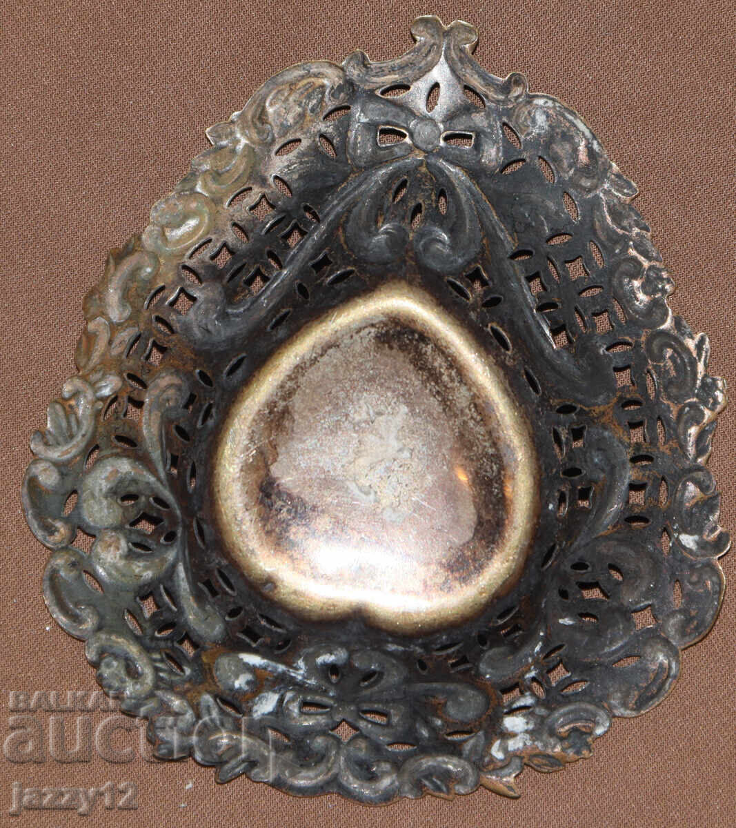 Доставка на Стара малка посребрена декоративна купа сърце Доставка на Стара малка посребрена декоративна купа сърце