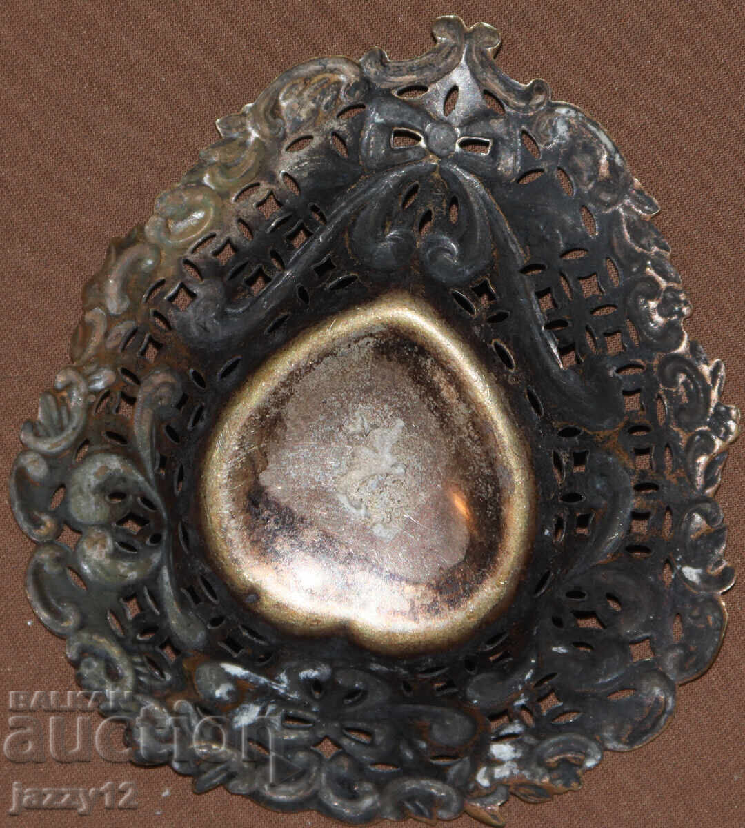 Стара малка посребрена декоративна купа сърце - 5 Стара малка посребрена декоративна купа сърце - 5