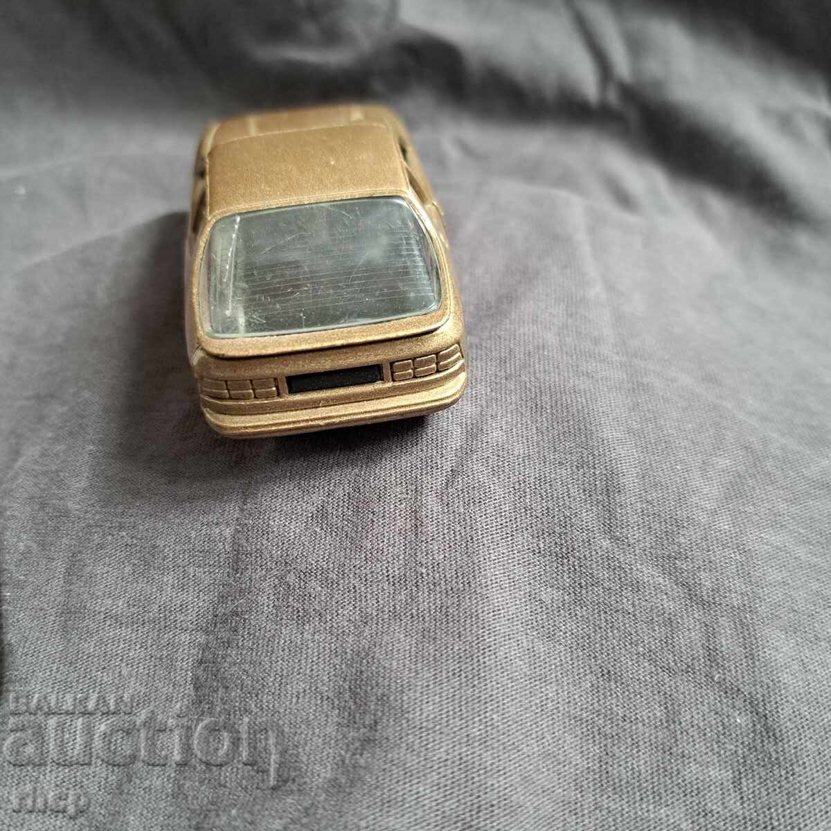 Доставка на Porsche 924 1/43 Solido модел кола