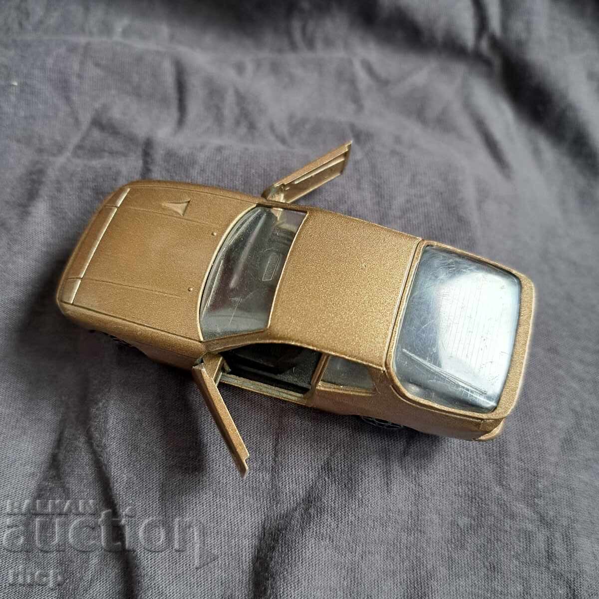 Porsche 924 1/43 Solido модел кола - 6