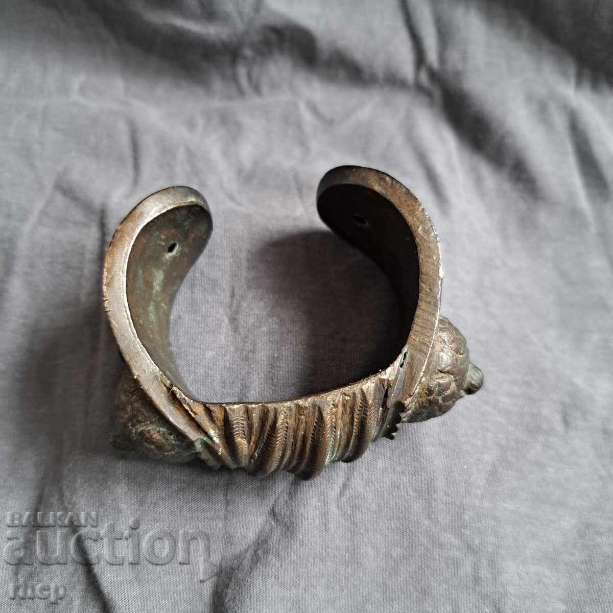 Renaissance slingshot bracelet with price 80.99 BGN | € 41.41 Renaissance slingshot bracelet with price 80.99 BGN | € 41.41