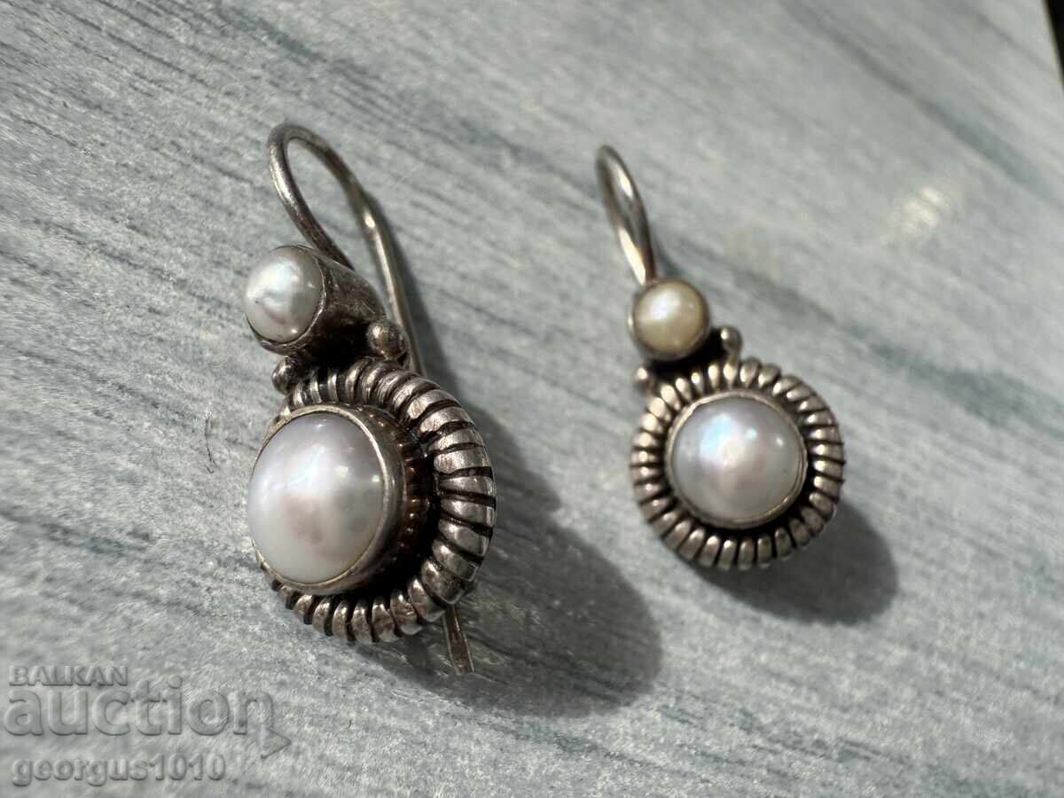 Silver earrings with pearls No. 7539 with price 65.00 BGN | € 33.23 Silver earrings with pearls No. 7539 with price 65.00 BGN | € 33.23