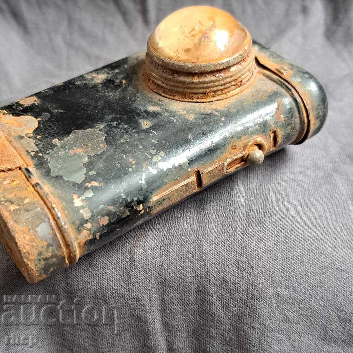 Pertrix lanternă veche, din Germania Reich cu preț 12.99 BGN | € 6.64 Pertrix lanternă veche, din Germania Reich cu preț 12.99 BGN | € 6.64