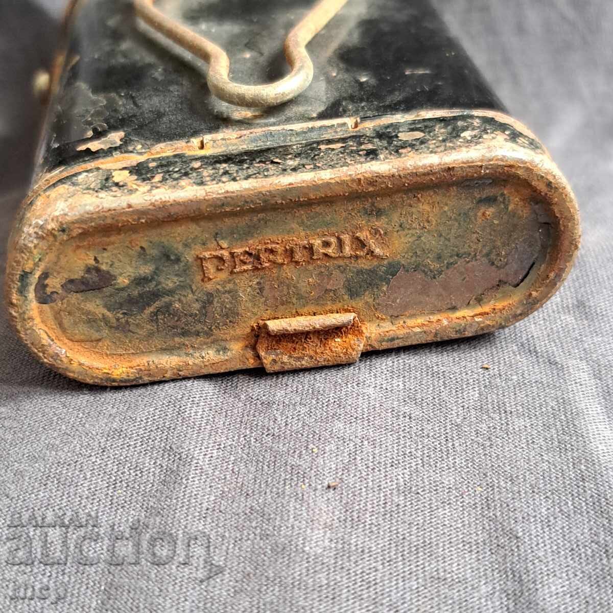 Licitație Pertrix lanternă veche, din Germania Reich Licitație Pertrix lanternă veche, din Germania Reich