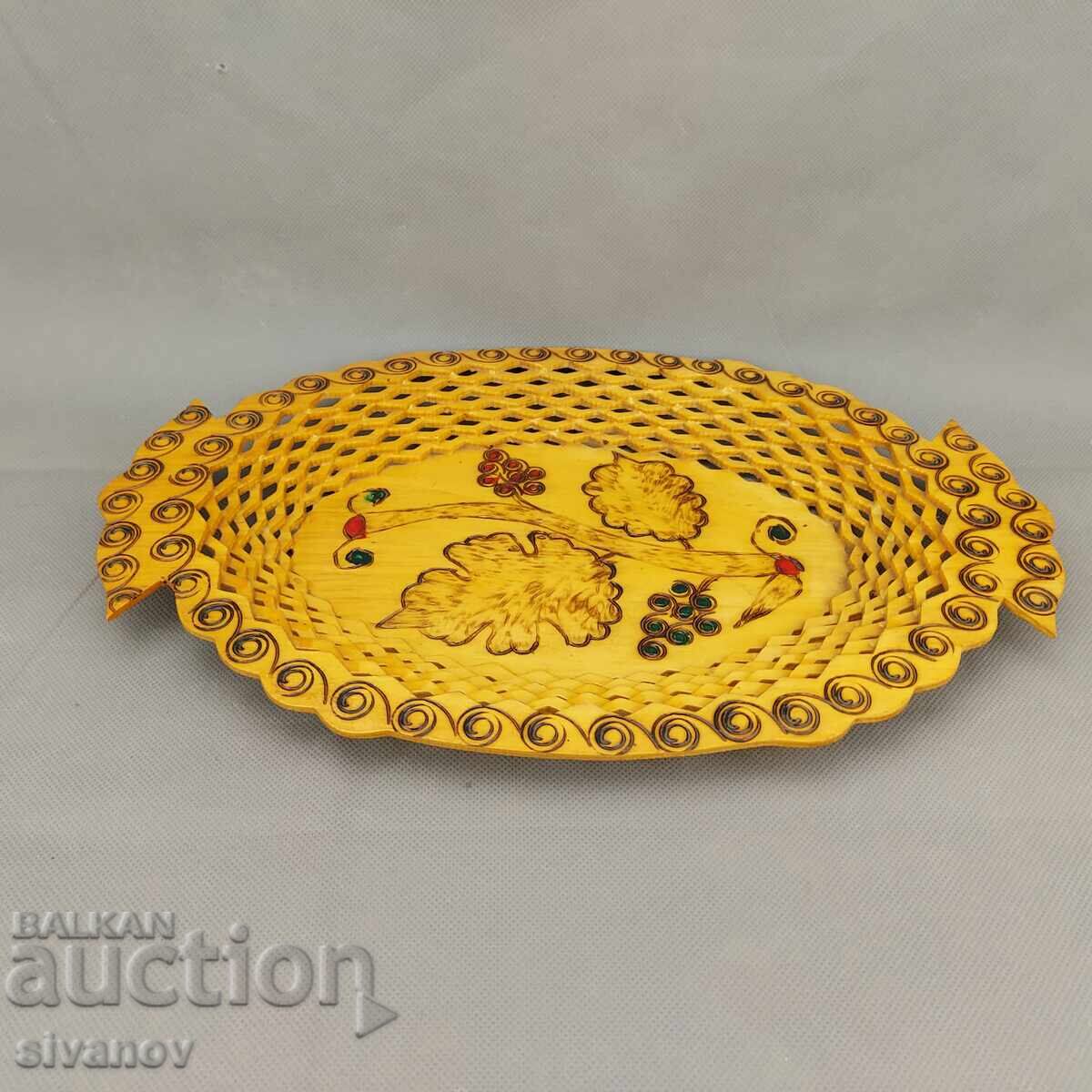 Аукцион Стара красива дървена чиния, панер, купа за плодове #3291