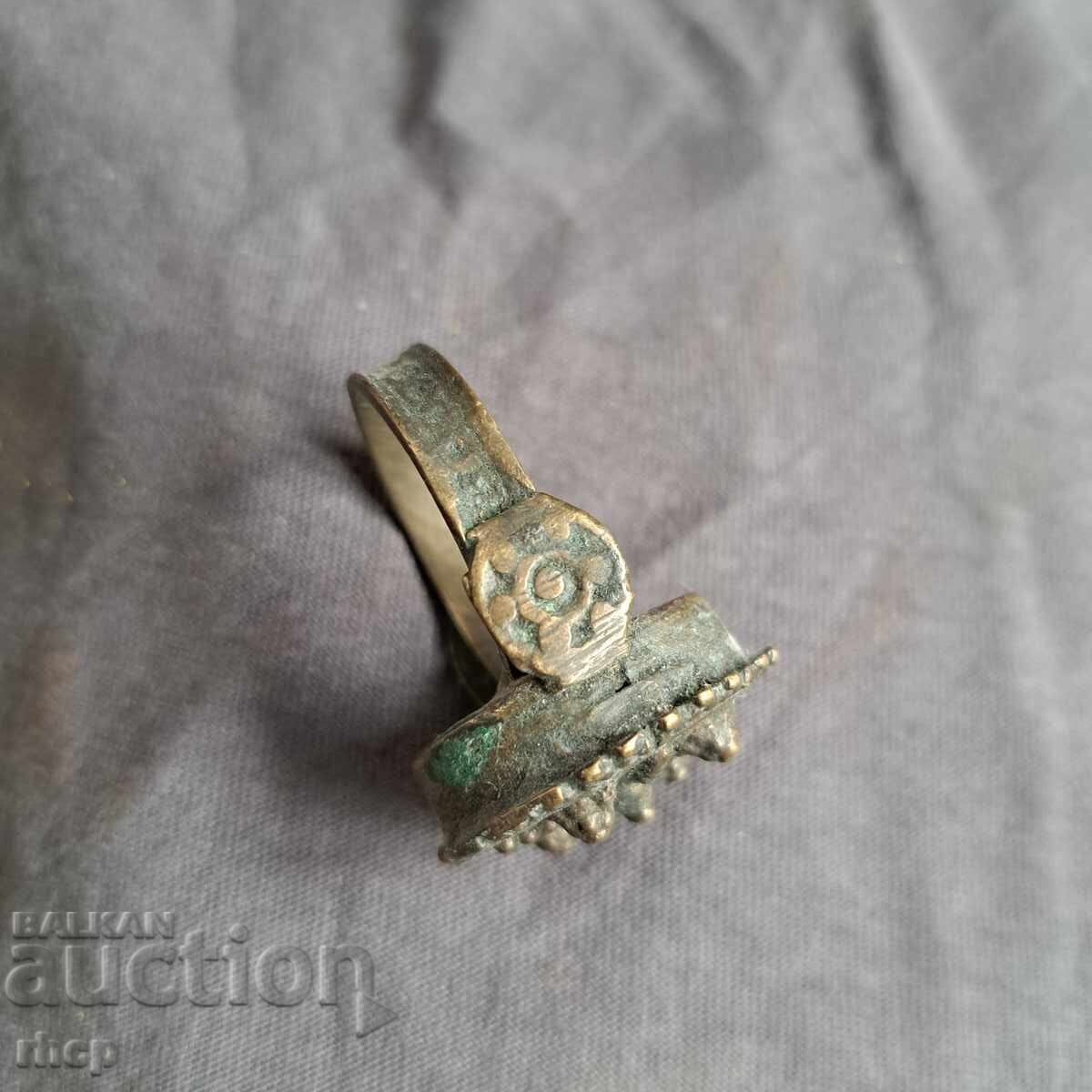 Renaissance ring with price 95.00 BGN | € 48.57 Renaissance ring with price 95.00 BGN | € 48.57