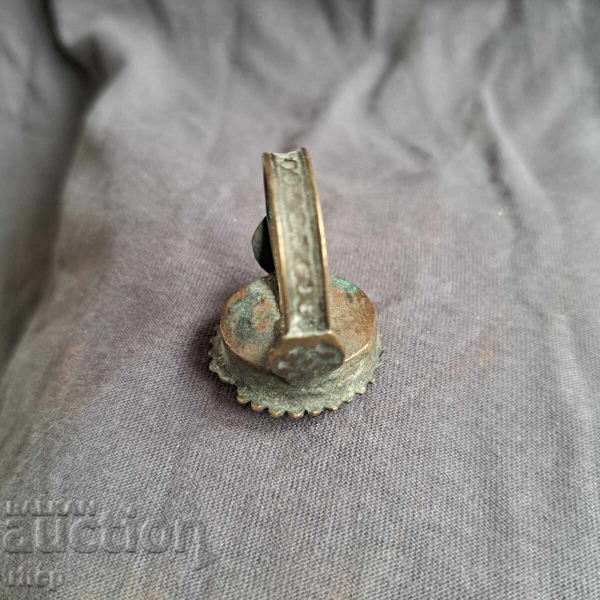 Delivery of Renaissance ring Delivery of Renaissance ring